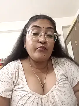 Snapshot of LAVERNIYA_ chatting on October 14, 12:41 pm LAVERNIYA  online show from October 14, 12:41 pm