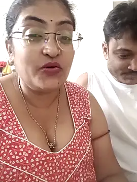 Snapshot of LAVERNIYA_ chatting on September 20, 8:40 pm LAVERNIYA  online show from September 20, 8:40 pm