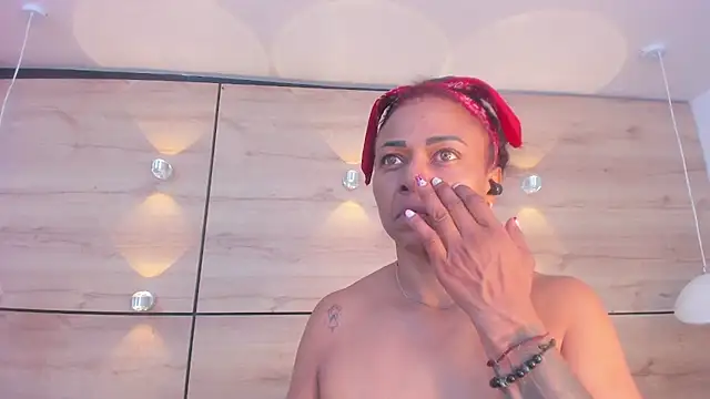 martina touss online show from December 13, 7:53 pm