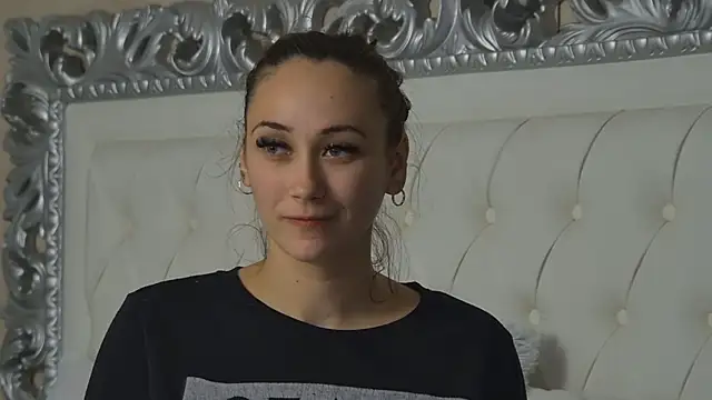 AliceMunro online show from October 21, 9:19 pm