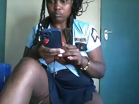 melaninebony1 online show from December 16, 4:35 pm