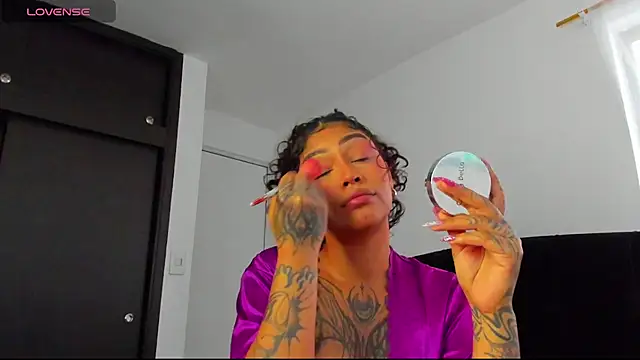 JuliaRose ks online show from May 16, 8:52 pm