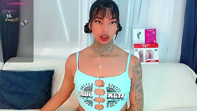 laura sweett120 online show from January 18, 6:43 am