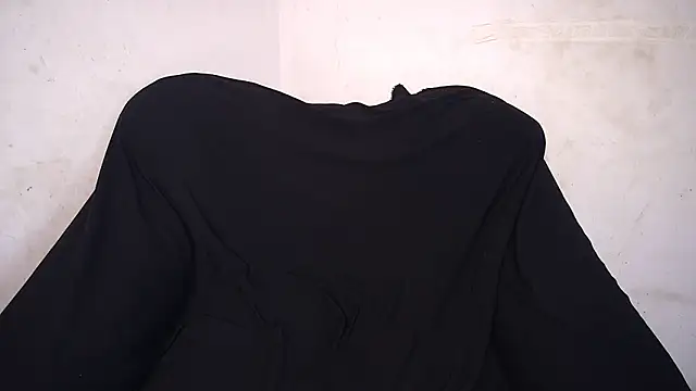 LureLily online show from April 11, 7:45 am