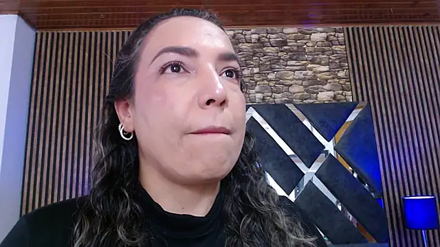 marie hss online show from December 16, 6:14 pm