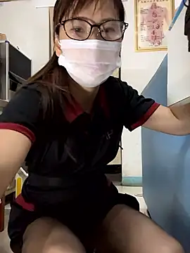 andii-1 online show from April 9, 2:14 am