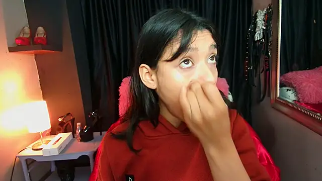 AvaLusty online show from February 4, 12:19 pm