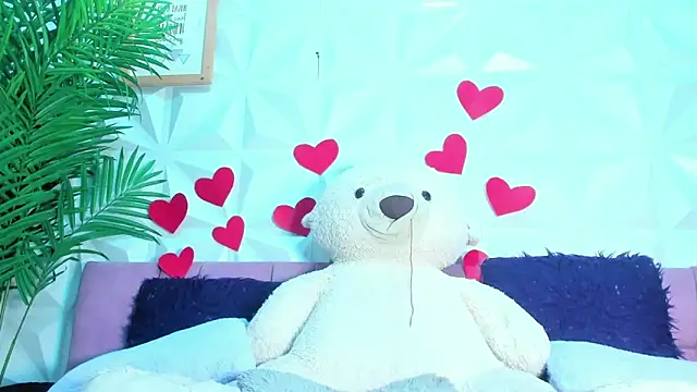Snapshot of Briyit_Doll chatting on September 20, 5:39 am Briyit Doll online show from September 20, 5:39 am