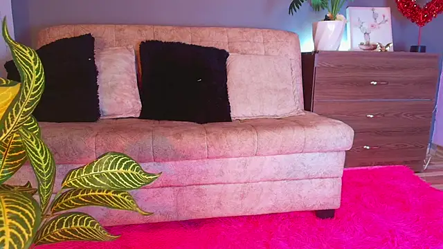 jade brunnette online show from April 16, 8:30 pm