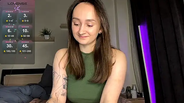 Eva Eva  online show from November 11, 11:35 pm