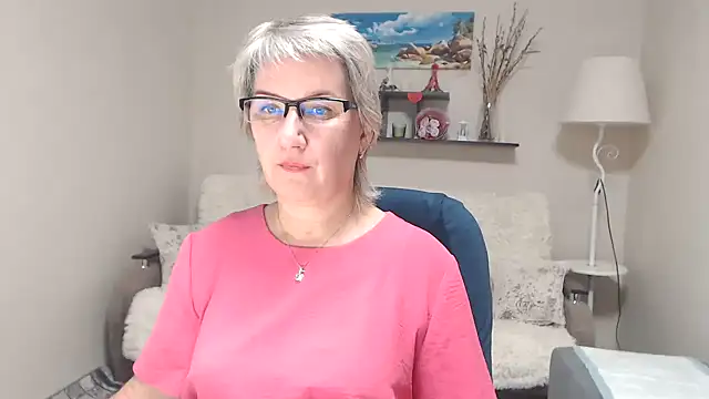 FleurMays online show from October 26, 9:16 am