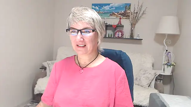 Snapshot of FleurMays chatting on October 10, 5:34 am FleurMays online show from October 10, 5:34 am