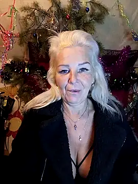 CassandraSandra44 online show from January 7, 5:00 am