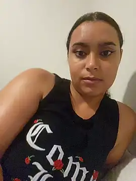 cinnaminnie online show from October 14, 1:08 am