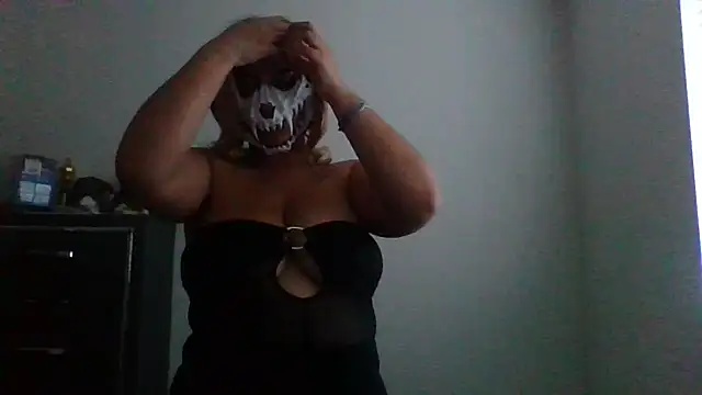 cinnaminnie online show from October 8, 10:58 pm