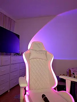 Jujuicy 97 online show from March 11, 4:06 am