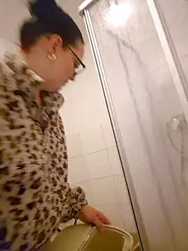 Jujuicy 97 online show from March 13, 10:38 am