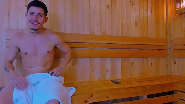 hot day online show from November 12, 9:02 pm