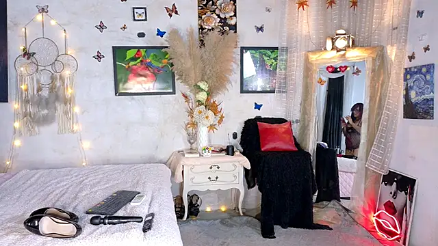 Kyara Queen online show from March 26, 4:31 pm