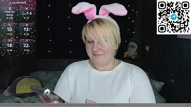 CuteHanna online show from April 5, 11:59 pm