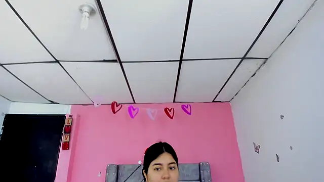 LaylaHolmes online show from May 2, 12:08 pm
