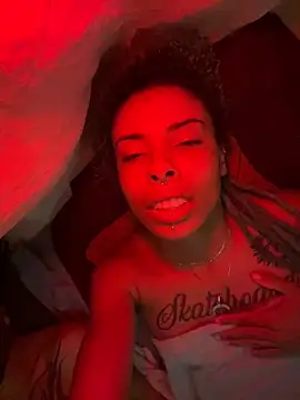 Snapshot of sammoura01 chatting on September 18, 11:47 pm sammoura01 online show from September 18, 11:47 pm