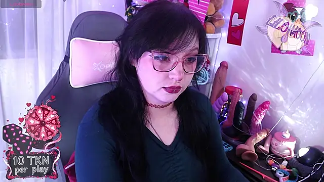 LiloMoon69 online show from February 14, 1:40 am