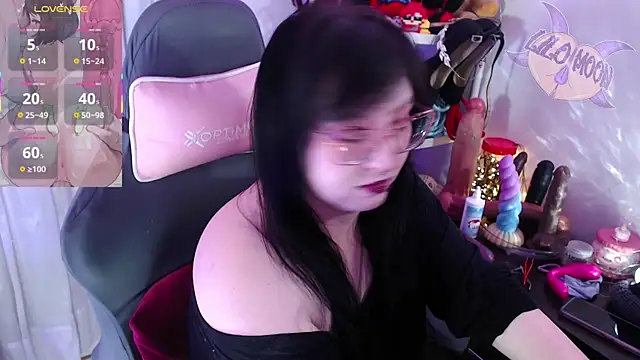 LiloMoon69 online show from October 12, 1:35 pm