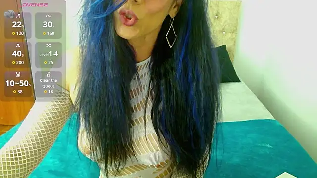 Alettalovee online show from April 4, 2:38 pm