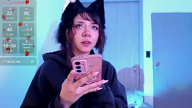 Snapshot of Alicedangerrr chatting on October 7, 2:38 am Alicedangerrr online show from October 7, 2:38 am