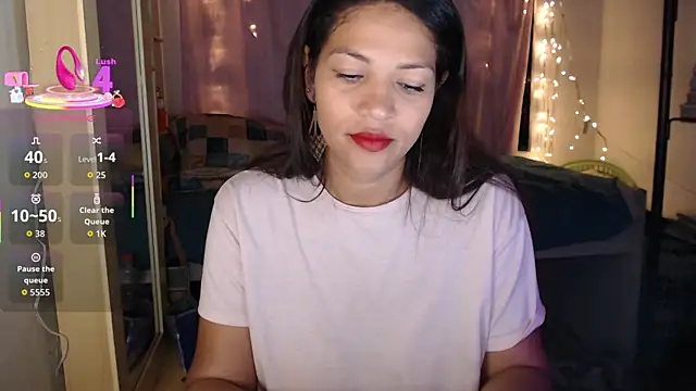 makennaa  online show from October 15, 10:18 am