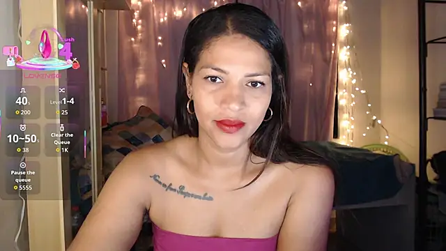 makennaa  online show from October 16, 10:18 am