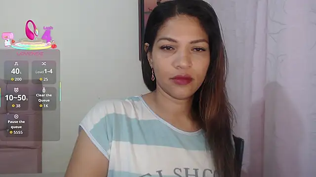 makennaa  online show from March 14, 9:43 am