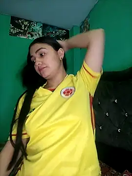 Nahiara velez online show from June 7, 11:00 pm