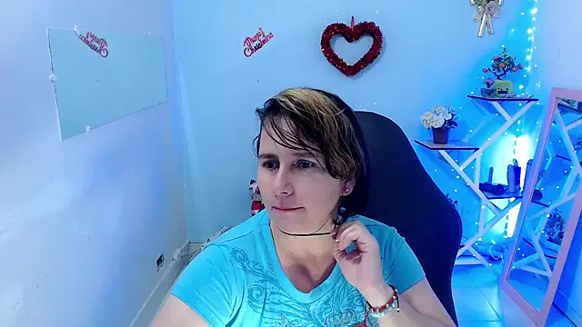 victoria jones online show from February 4, 3:59 pm