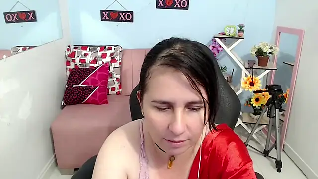 victoria jones online show from October 4, 5:06 pm