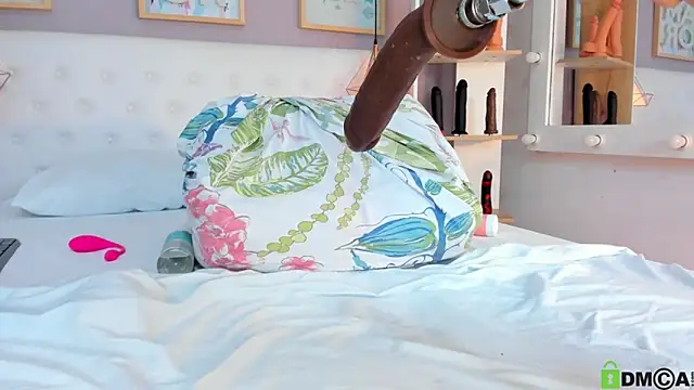  sofhiaa  online show from December 3, 1:24 pm