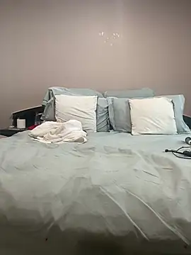 Nomthie online show from March 6, 12:11 pm