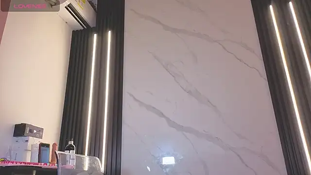 Scarlet Red  online show from February 15, 12:37 pm