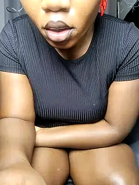 Hugemassivebootie online show from April 12, 9:17 pm