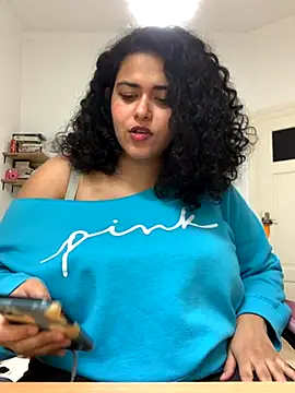 Snapshot of Curvydesifromgermany chatting on October 9, 12:42 pm Curvydesifromgermany online show from October 9, 12:42 pm