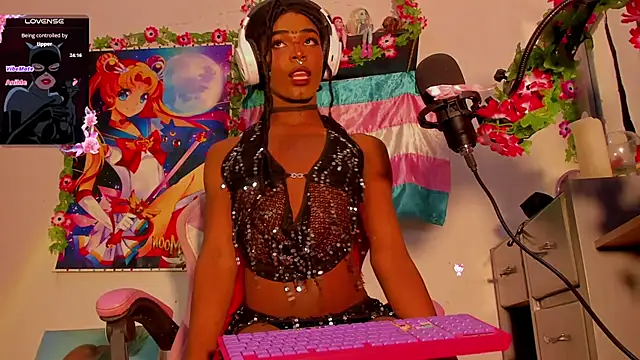 Effy Marinn online show from October 8, 12:42 pm