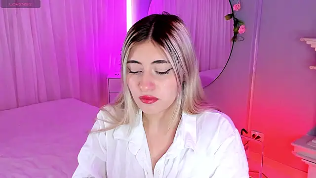 tiffany becker online show from April 17, 1:46 pm