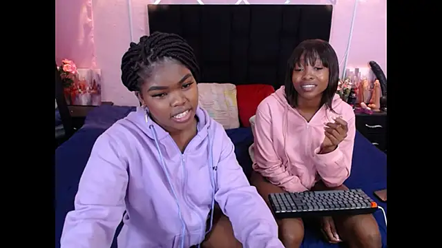 AdelynYasmin online show from September 30, 3:28 pm