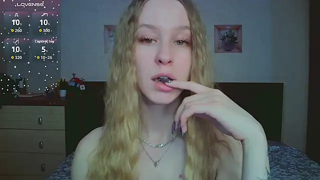 Lily  Devil online show from February 26, 12:37 pm