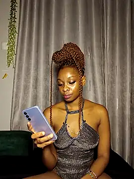 Yoyo   online show from March 21, 9:42 pm