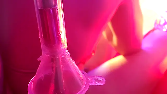 gurlnips online show from February 23, 12:04 pm