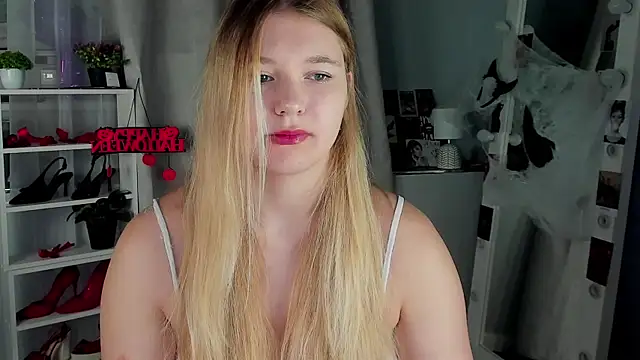 Rebecca Kelly online show from November 1, 2:37 am