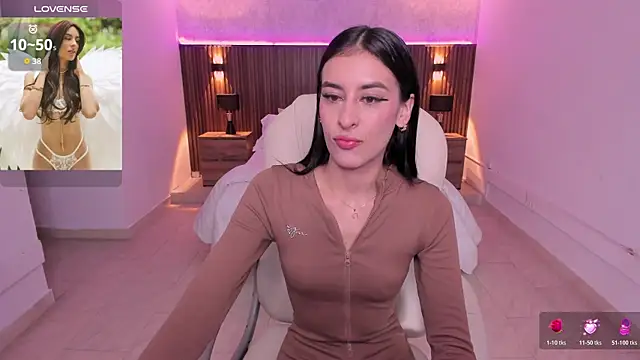 karlaa james online show from April 16, 10:59 am