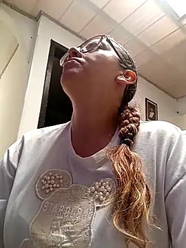 miss hanna07 online show from April 13, 4:30 pm